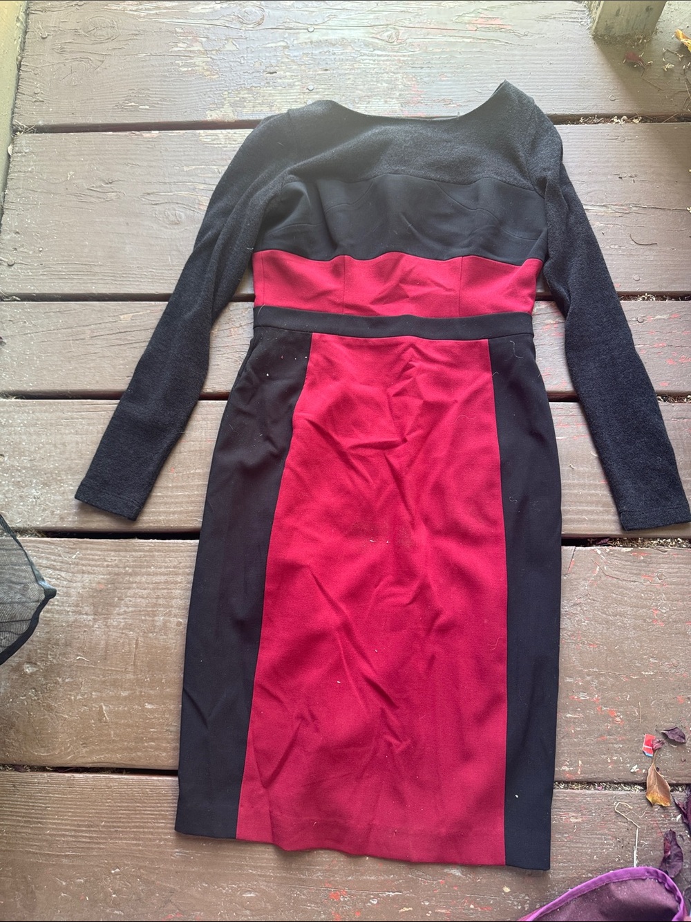 Black Halo Black and Burgundy Long-Sleeve Colorblock Sheath Dress